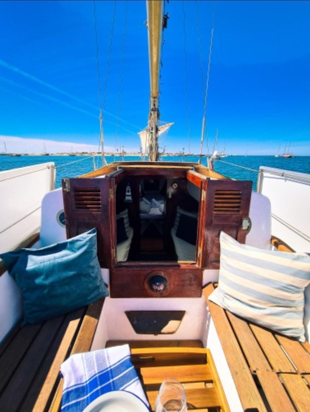 ホテル Santiago- Boat House オリョン エクステリア 写真
